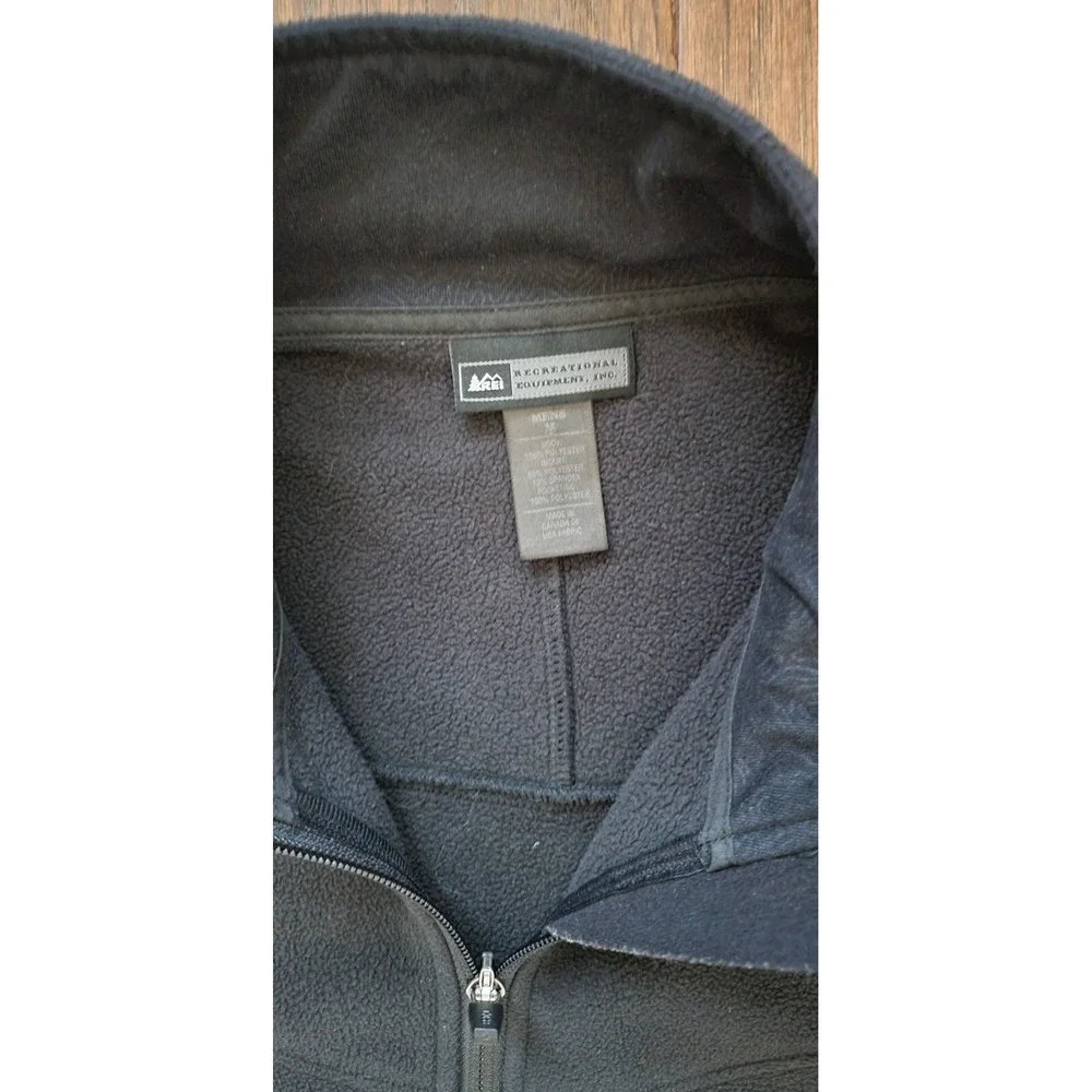 REI Men's Long Sleeve Full Zip Pockets Black Fleece Jacket Outdoors Sz Med - Picture 5 of 8